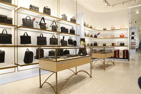 bags store near me|bag showroom near me.